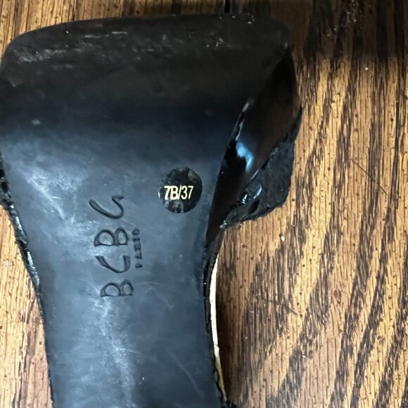 BCBG Paris Black Faux Snakeskin Peep-Toe Heels – Bold Elegance in Size 7B (EU 37 - Picture 6 of 6